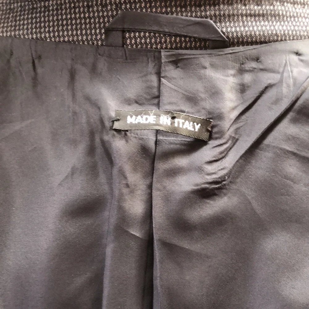 Giorgio Armani Borgo 21 charcoal 2-Piece Italian Size 54 US 44